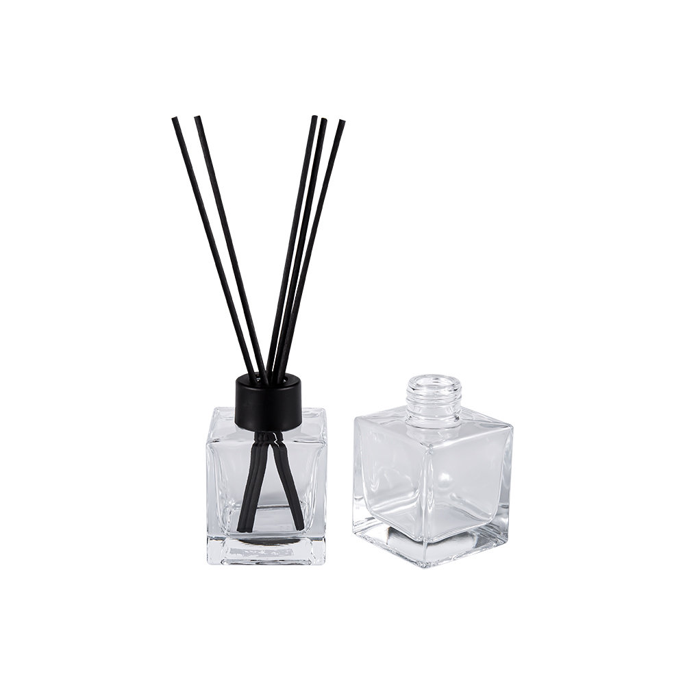 HJ-0309# négyzet alakú üveg aromaterápiás palack, 24 mm matt fekete műanyag kupak alumínium kupak, szál matrica